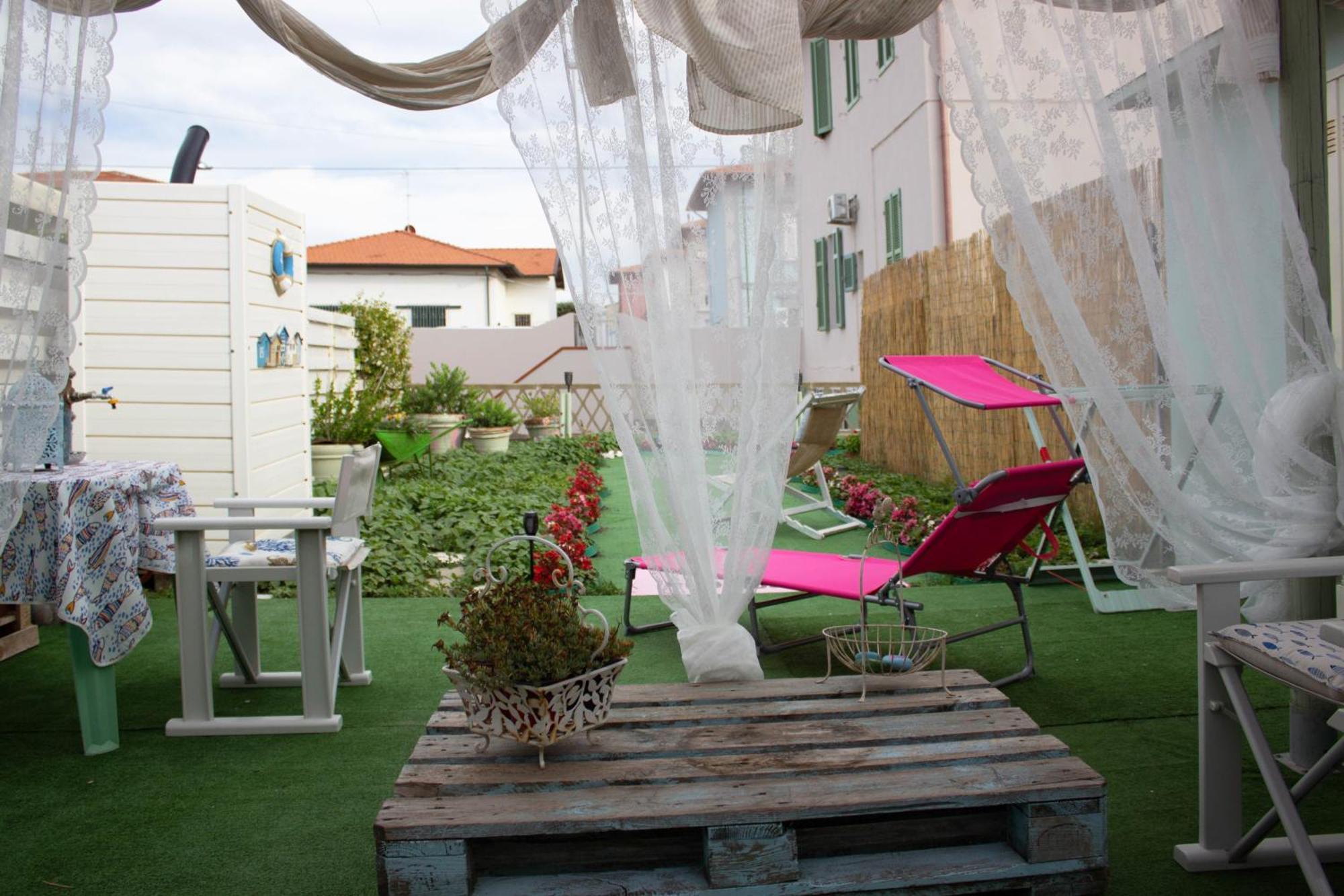 Ferienwohnung La Coccinella Marina Di Pisa Exterior foto